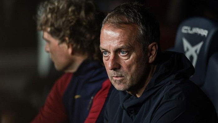 Barcelona menang 7-2 atas Racing Santander pada pekan keenam LaLiga. Hansi Flick mencatat rekor sebagai pelatih pertama Barca yang memenangi tujuh laga pembuka musim.