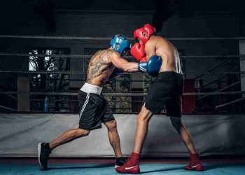 Duel Andy Bowen vs Jack Burke pada 1893 tercatat sebagai pertarungan tinju terlama sepanjang sejarah dengan 110 ronde selama sekitar 7 jam.