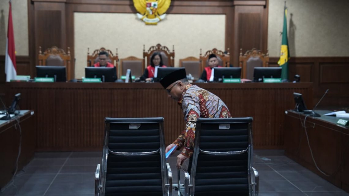 Dua saksi dalam sidang dugaan korupsi kuota haji menyatakan tidak pernah menyerahkan uang atau menerima perintah pemberian fee kepada Yaqut Cholil Qoumas.