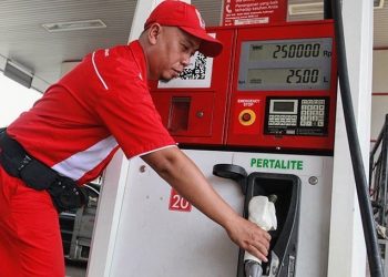 Kementerian ESDM menegaskan harga Pertalite tidak naik hingga akhir 2026 dan membantah informasi kenaikan yang beredar di media sosial.