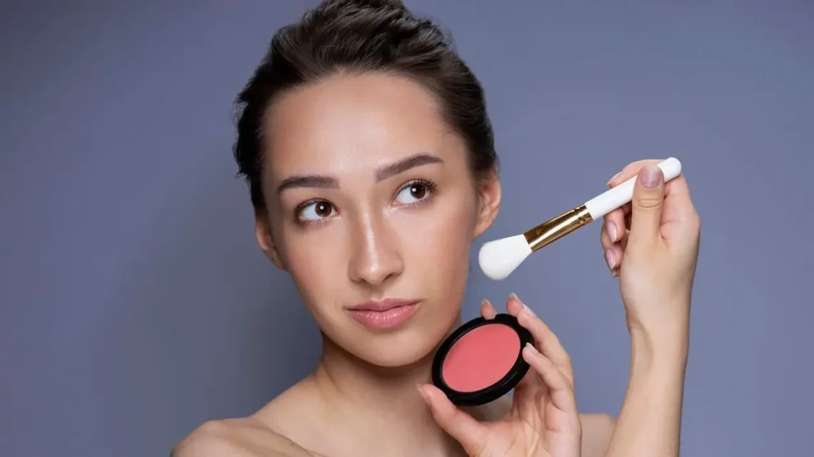 Pemula Wajib Tahu, Begini Cara Menentukan Posisi Blush On