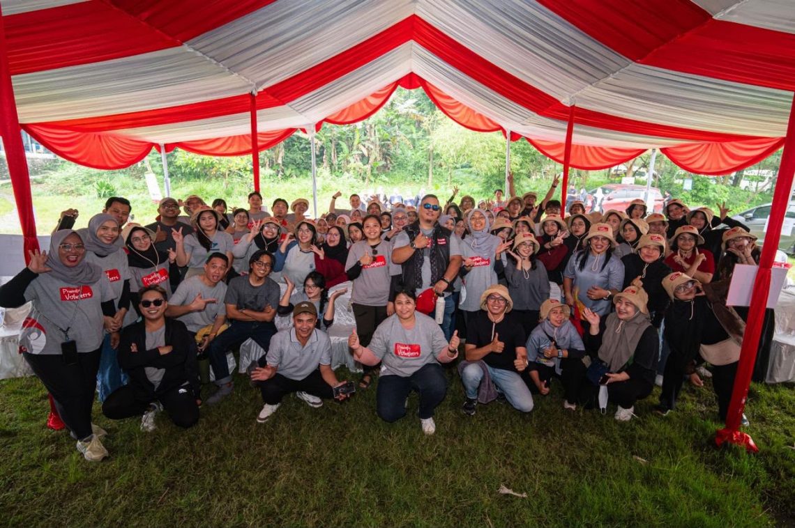 Satpol PP DKI Tutup 18 Depot Air Minum Isi Ulang