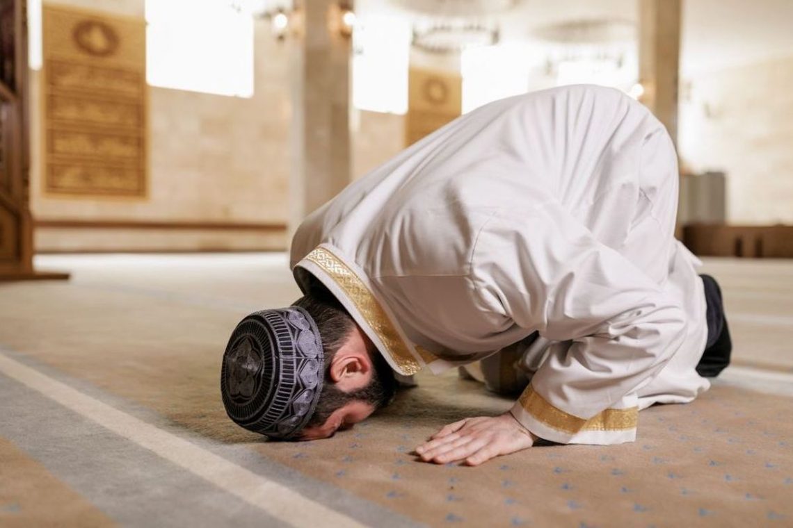 Mengenal Tata Cara Sujud Sahwi dan Sujud Tilawah Sesuai Tuntunan Rasulullah ﷺ