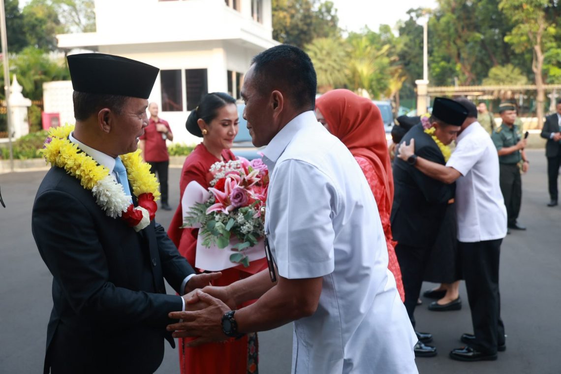 Dua Wamenhan RI Mulai Bertugas, Keluarga Besar Kemhan Beri Sambutan