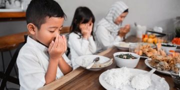 Mengapa Kita Dianjurkan Mengucapkan Bismillah Sebelum Makan?