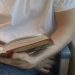 Rajin Baca Buku Bisa Bantu Kurangi Stres dan Jaga Otak