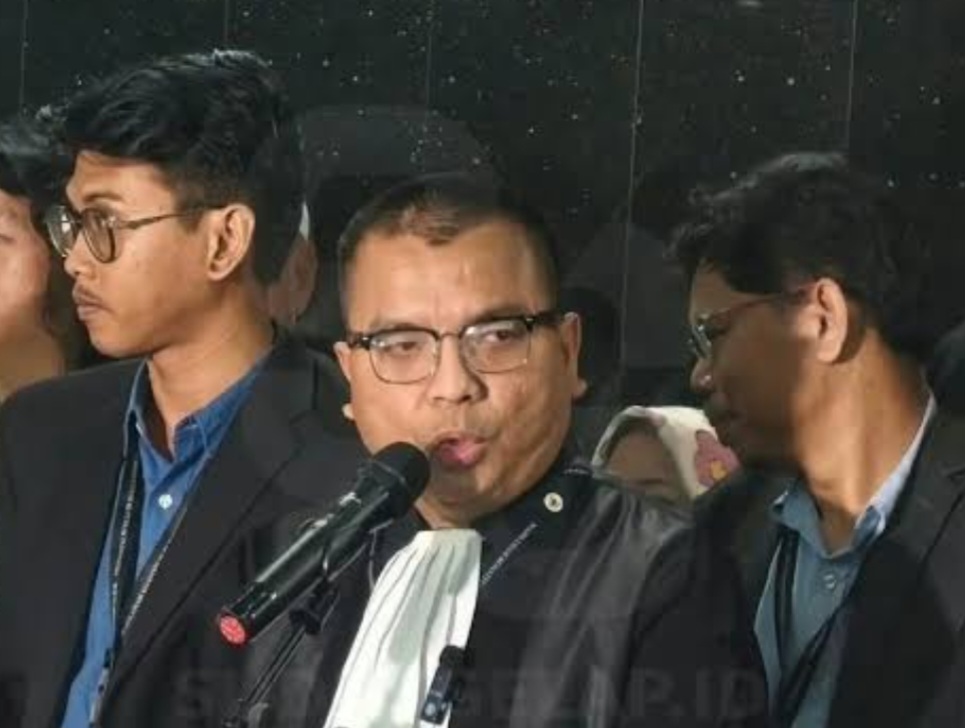 Denny Indrayana Buka Rencana Temui Ketum Parpol soal Ijazah Gibran