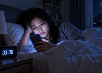 Sulit Tidur Lagi Setelah Terbangun Tengah Malam, Ini Penjelasannya