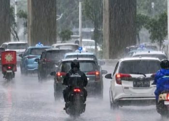 Hujan Kembali Guyur Palembang, Warga Berharap Kabut Asap Karhutla Segera Berakhir
