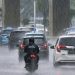 Hujan Kembali Guyur Palembang, Warga Berharap Kabut Asap Karhutla Segera Berakhir