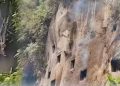 Karhutla di Toraja Utara Bakar Liang Makam Tradisional di Tebing Batu