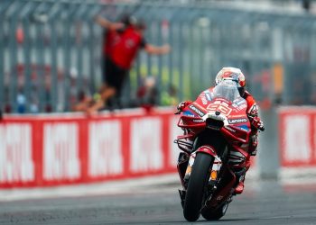 Marc Marquez menang di GP Jepang 2026 dan memangkas jarak dengan Jorge Martin menjadi dua poin menjelang MotoGP Indonesia di Mandalika.