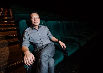 Peter Surya Wijaya berbagi pandangan tentang pemilihan cerita, kolaborasi tim, dan kepercayaan penonton sebagai eksekutif produser film Ghosthing.