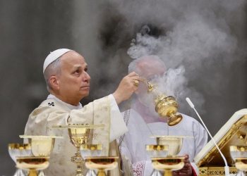 Paus Leo XIV didiagnosis adenokarsinoma paru-paru setelah operasi. Sejumlah pemimpin Gereja Katolik sebelumnya juga menghadapi penyakit serius selama masa kepausan.