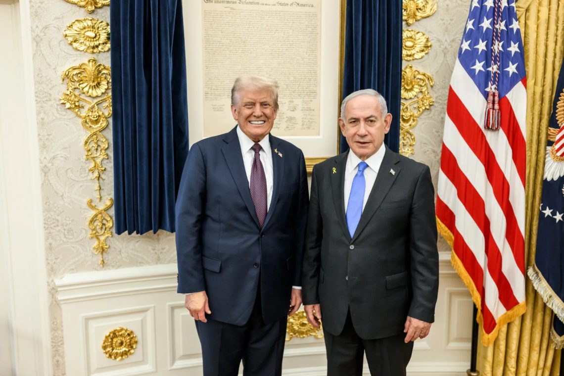 Benjamin Netanyahu mengaku telah membahas rencana menggulingkan pemerintahan Iran bersama Donald Trump, di tengah ketegangan menjelang pemilu Israel.