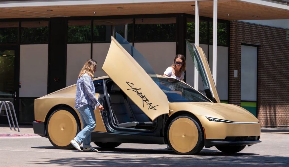 Tesla berencana mulai menjual robot taksi Cybercab kepada pelanggan pada akhir 2026, meski regulator AS tengah menyelidiki standar keselamatan kendaraan tersebut.