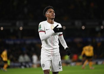 Estevao Willian dikabarkan tidak betah di Chelsea akibat minim menit bermain di bawah Xabi Alonso. Situasi ini menambah tekanan setelah kekalahan dari Tottenham.