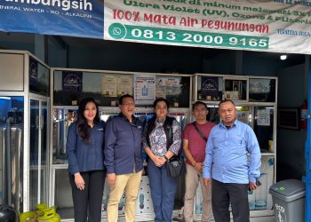 Kemendag Sebar Poster Perlindungan Konsumen di Depot Air Isi Ulang