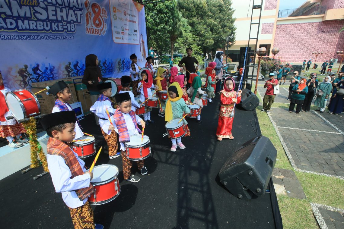 Milad ke-18, Masjid Raya Bani Umar Ajak Warga Hidup Sehat