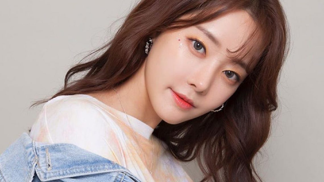 Go Woori Eks Rainbow Resmi Jadi Ibu, Sambut Anak Pertama