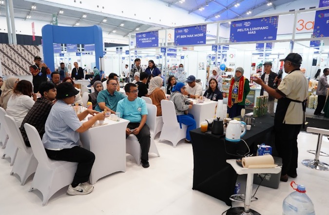 Halal Indo 2026 mencatat 28.707 pengunjung dan transaksi Rp8,4 miliar sekaligus memperkuat ekosistem industri halal Indonesia menuju pasar global.