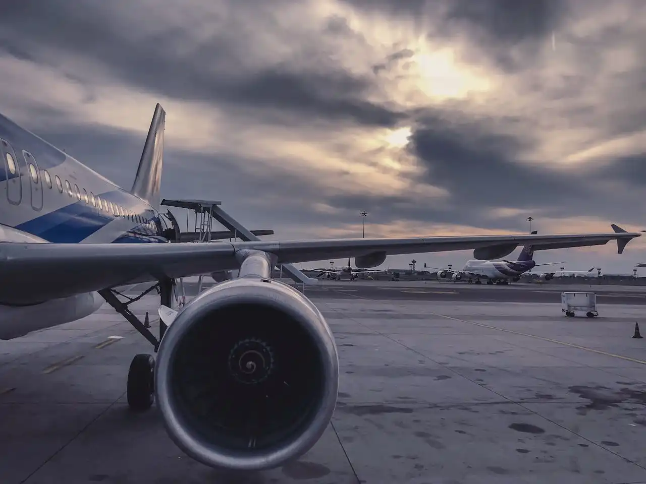 Your Passport to Savings: Mastering the Art of Finding Cheap Flights and Best Promos