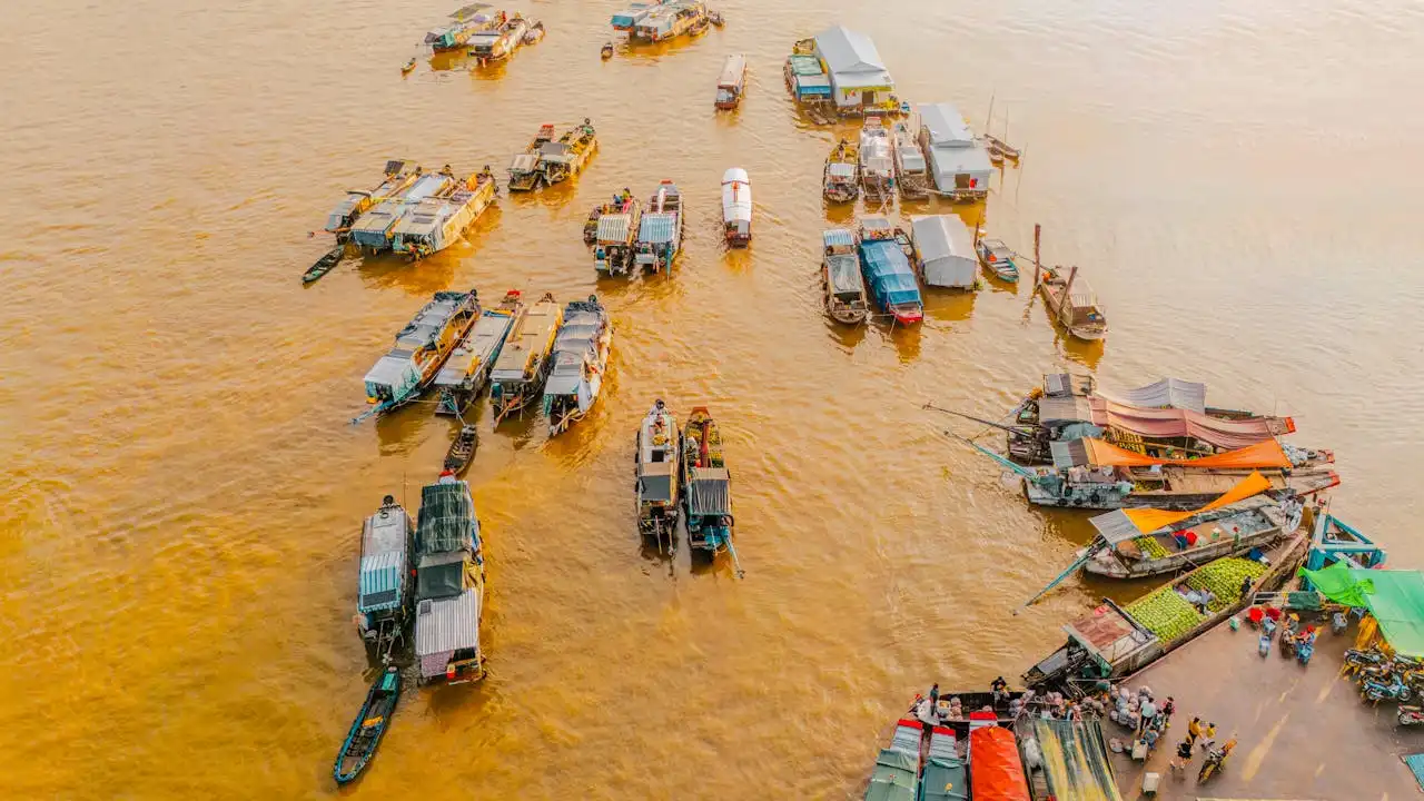 The Mekong: Cambodia's Azure Artery, Pulsing with Life and Adventure