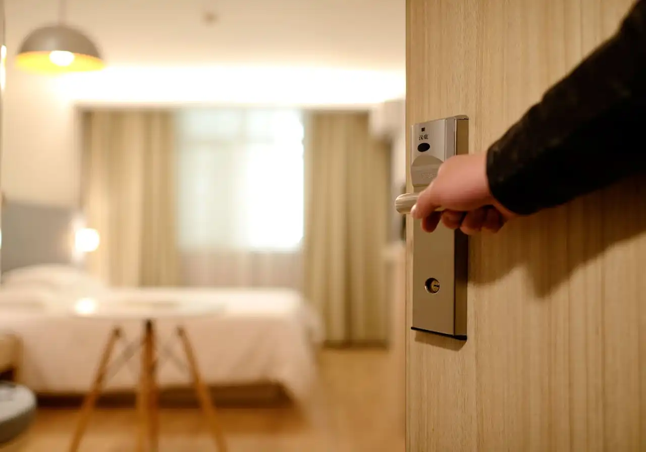 Your Ultimate Guide to Nailing That Weekend Getaway Hotel Stay