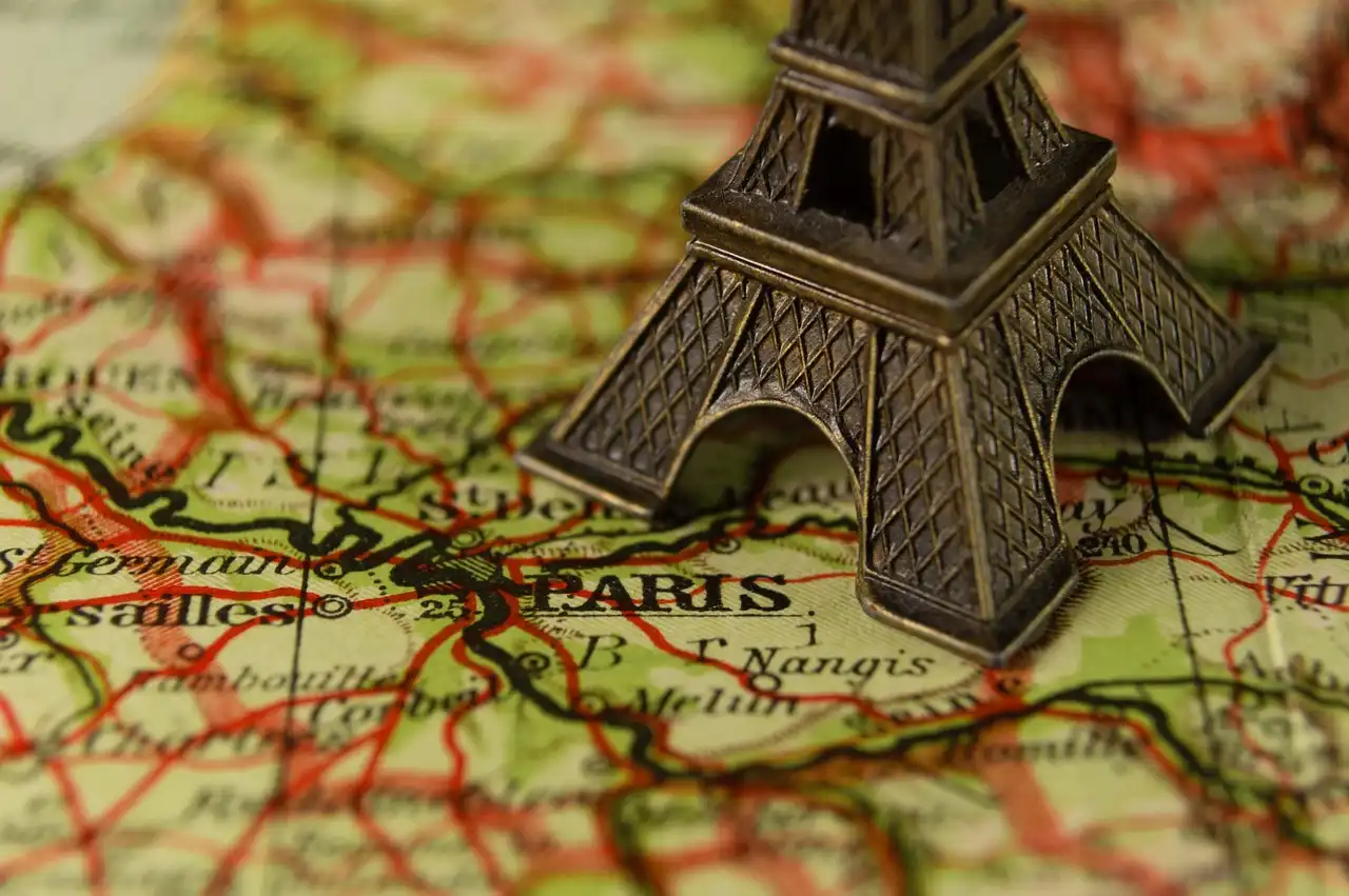 Romantic Rendezvous in France: From Parisian Dreams to Provencal Sunsets