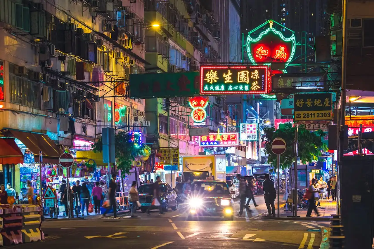 Hong Kong Cuisine: Indulge Your Taste Buds with Dim Sum, Street Food, and Michelin Stars