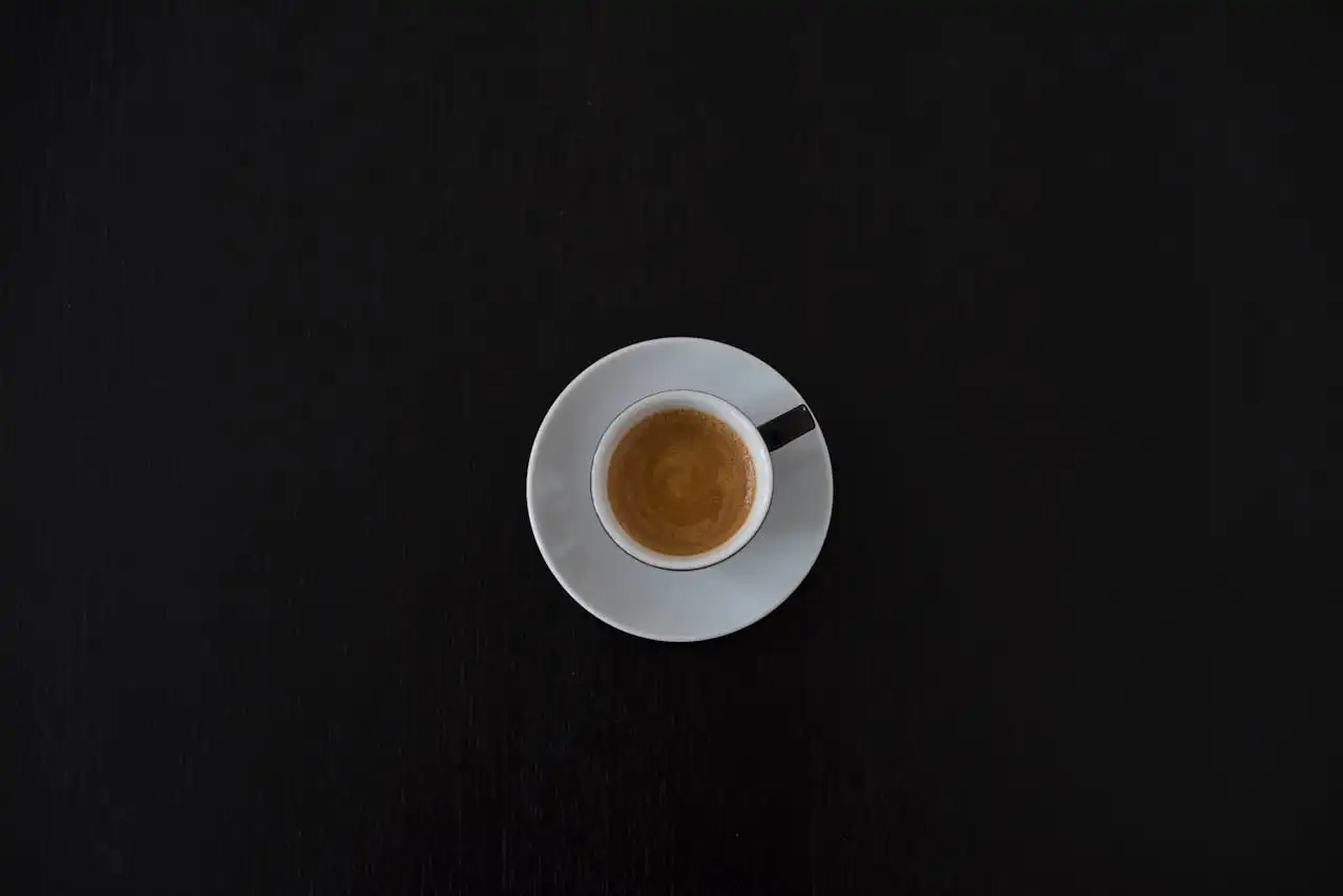 Coffee vs. Tea: The Morning Brew Showdown That's More Than Just a Cuppa