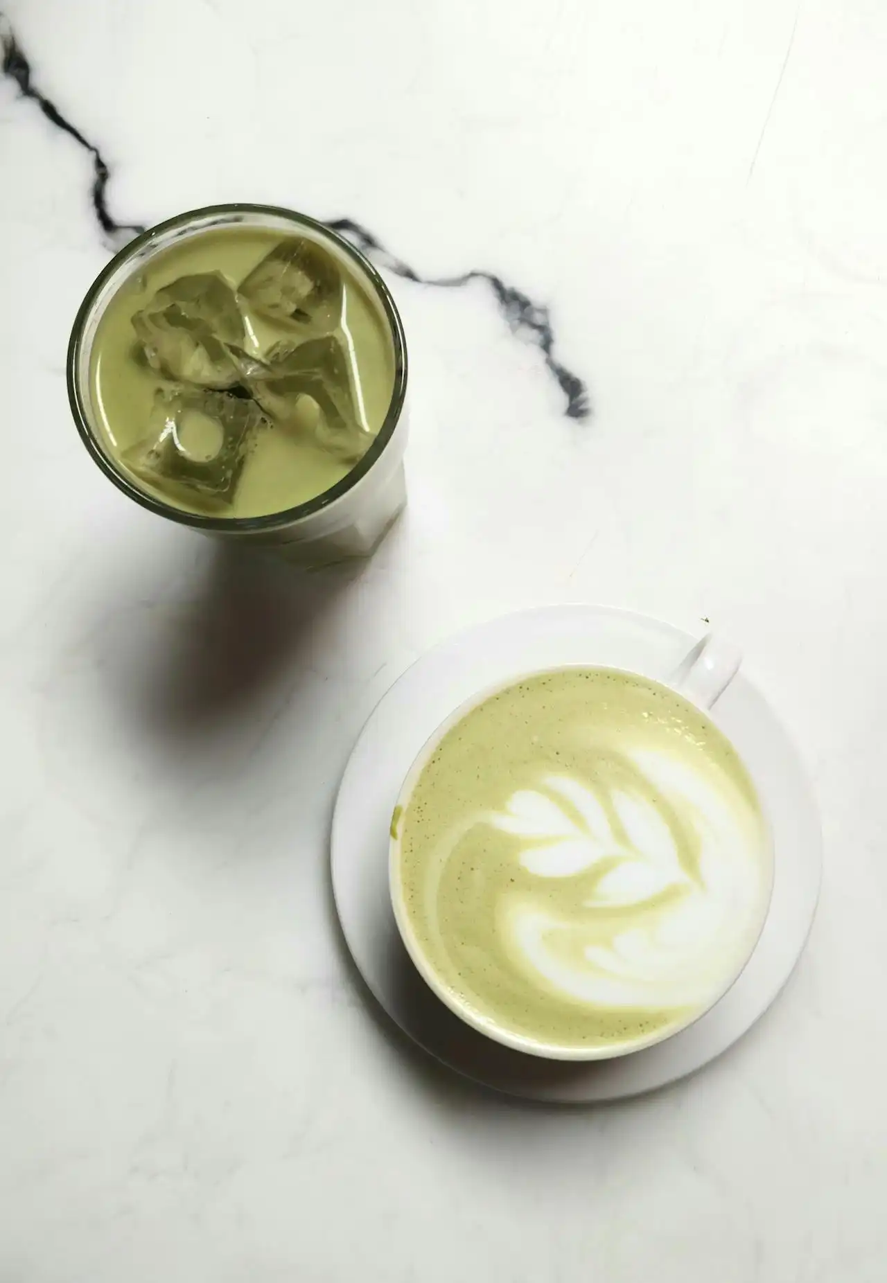The Great Brew Battle: Coffee's Kick vs. Matcha's Calm – Which Cup Reigns Supreme?