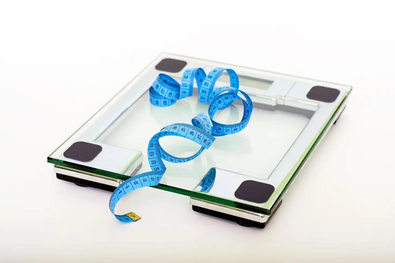 Lose Weight the Right Way: Balanced Diet and Workout Guide