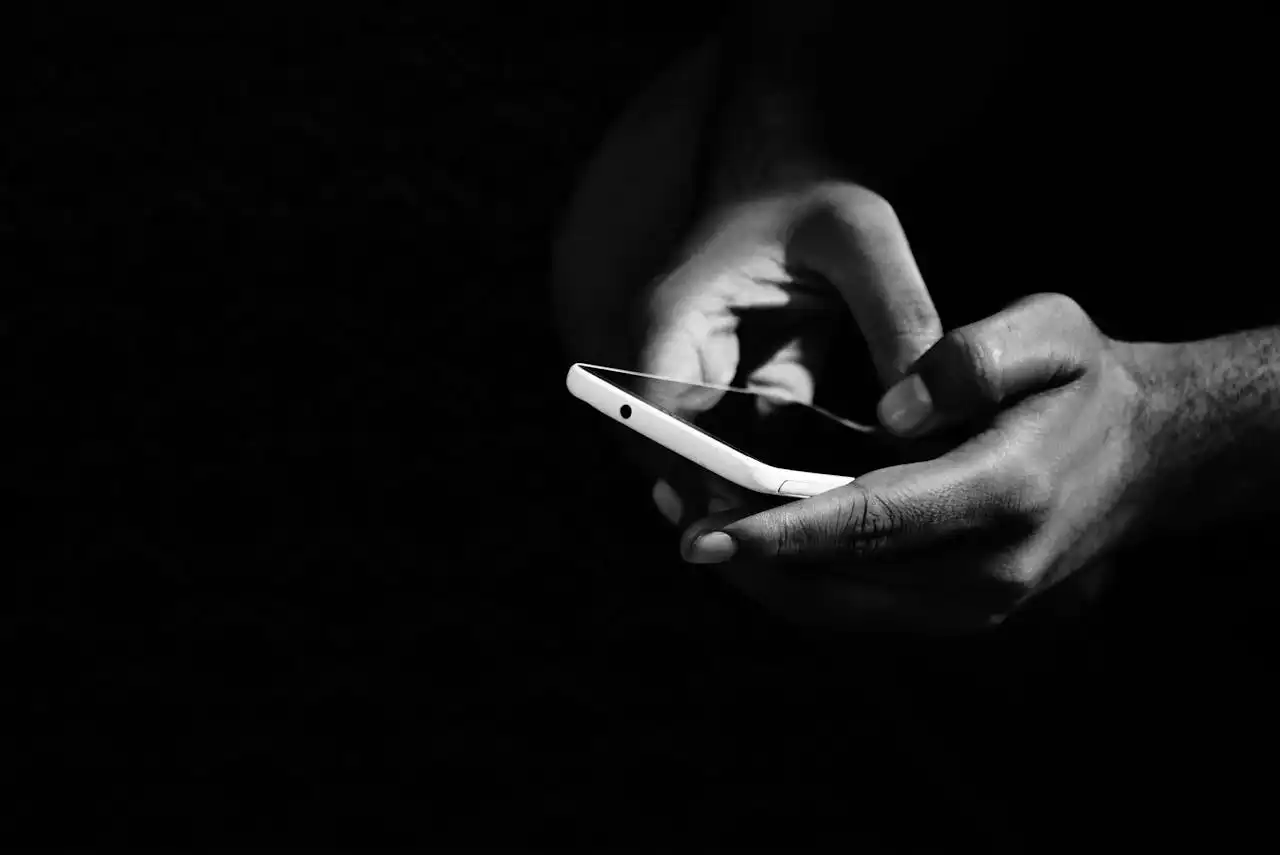 The Digital Sunset: Why Your Phone Before Bed Is Sabotaging Your Slumber