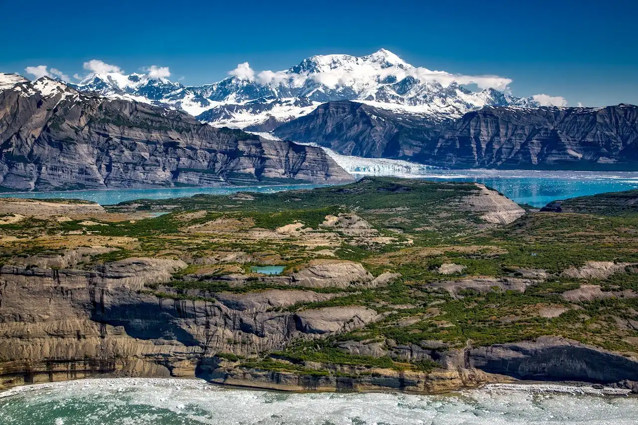 From Bears to Auroras: Uncovering Alaska's Wildlife and Natural Wonders