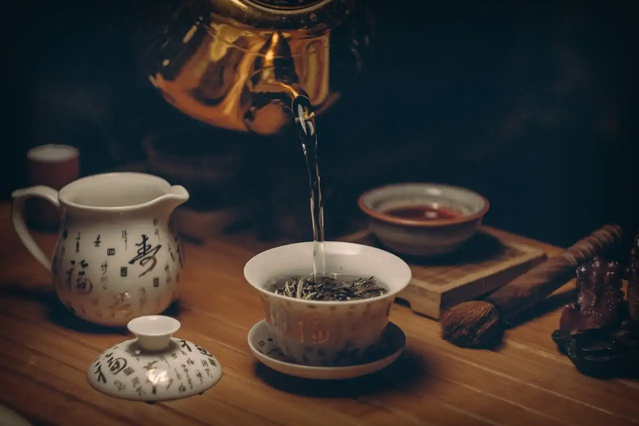 Sip Your Way to Wellness: Unlocking the Ancient Secrets of Lemongrass Tea