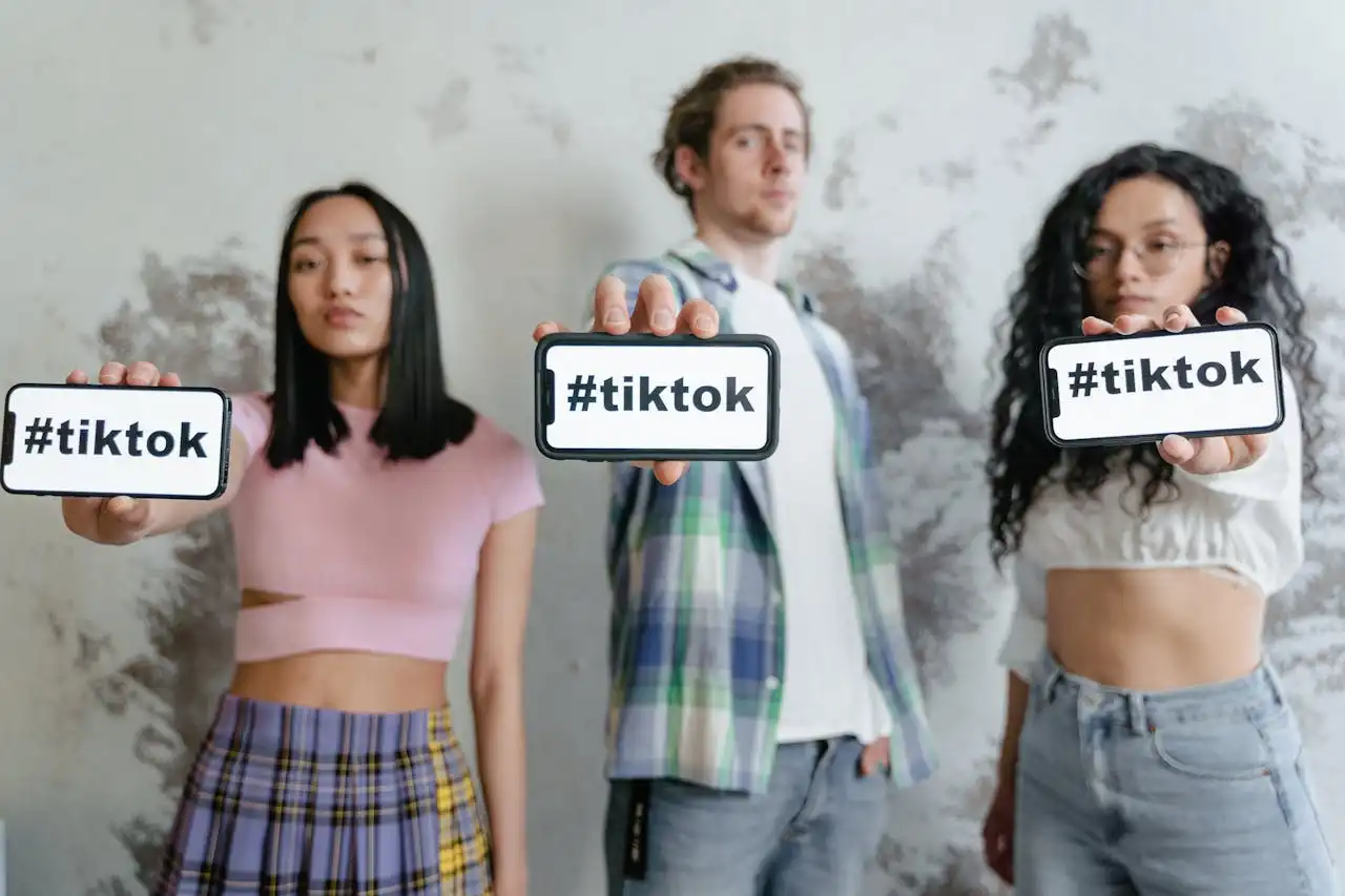 The TikTok Algorithm: Uncovering the Secrets Behind Viral Content and Captivating Recommendations