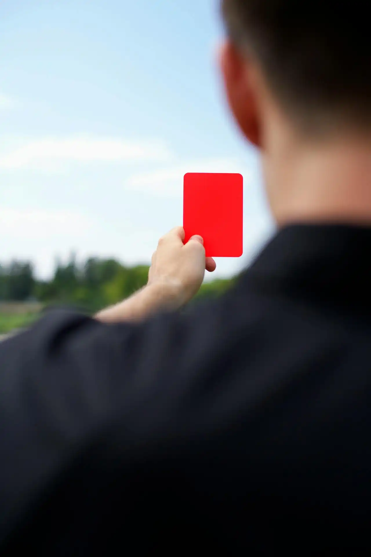 Red Alert! Straight Red Card vs. Accumulated Yellows: The Ultimate Showdown of Football Discipline