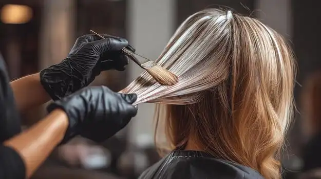 Bosan Penampilan Lama? Yuk Coba Warna Rambut yang Lagi Viral 