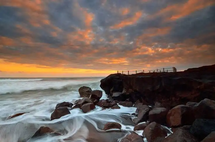 Saat Canggu Sudah Terlalu Berisik, Pelancong Mulai Melipir ke Sisi Barat Bali