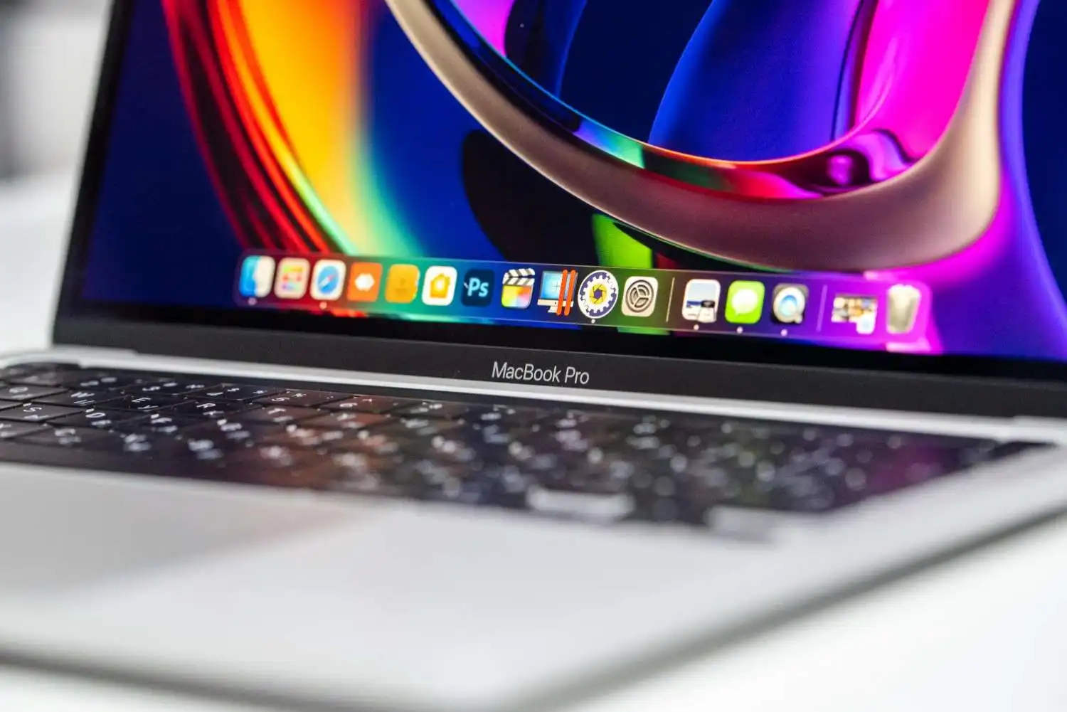 Cara MacBook Air Menjaga Suhu Tanpa Kipas Pendingin