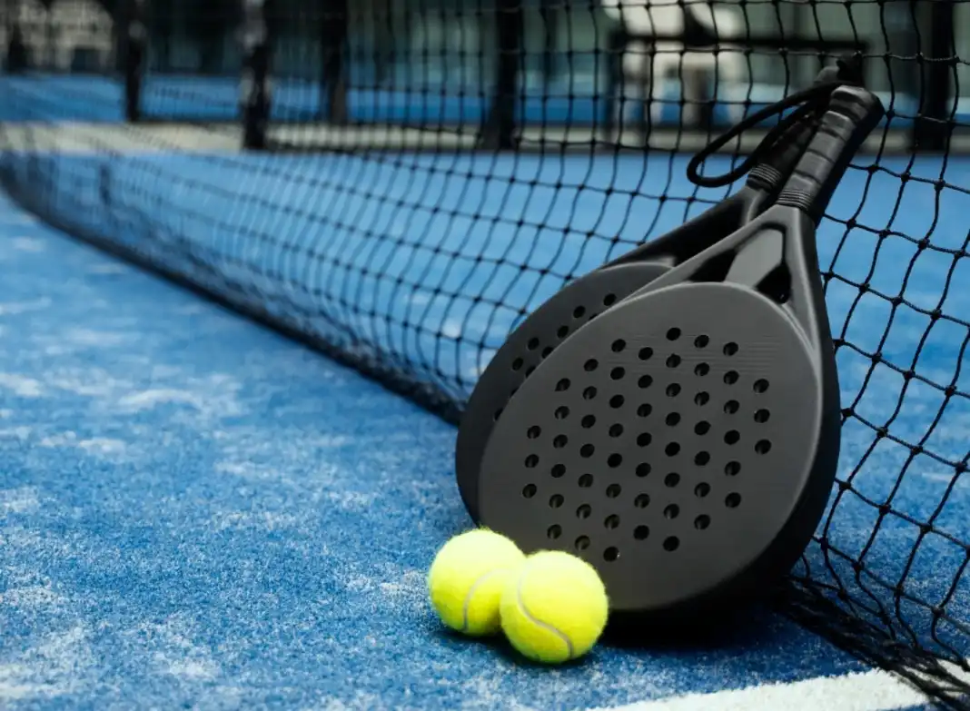 Insiden Padel Jakbar: Atap Hancur Dihantam Angin Kencang.