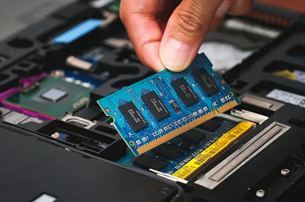 Ganti SSD Atau Tambah RAM? Temui Solusi Laptop Lemotmu Disini!