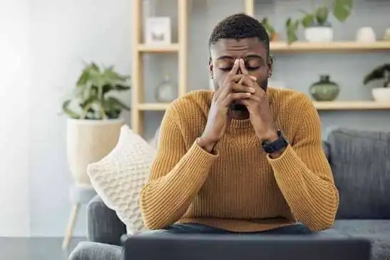 Sukses Tapi Cemas? Mungkin Kamu Kena 'Imposter Syndrom'