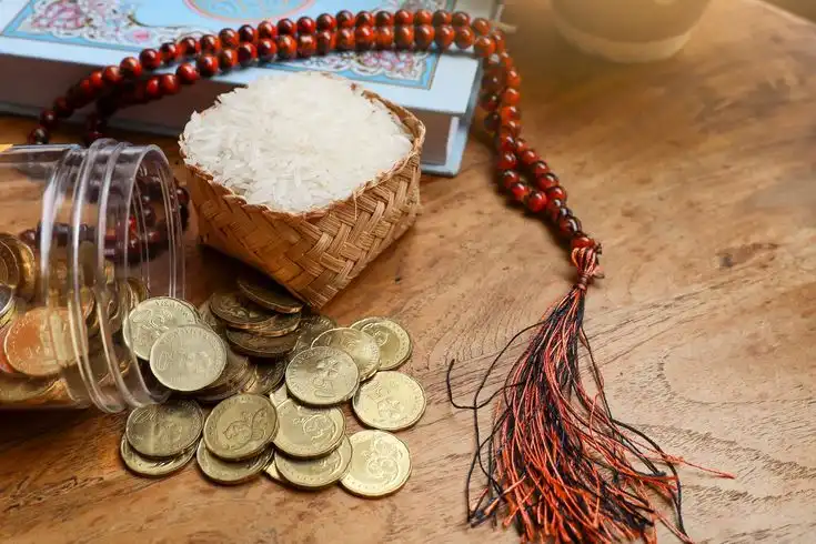 Niat Sedekah Malah Bikin Oleng? 6 Tips Cerdas Mengatur Budget Sedekah