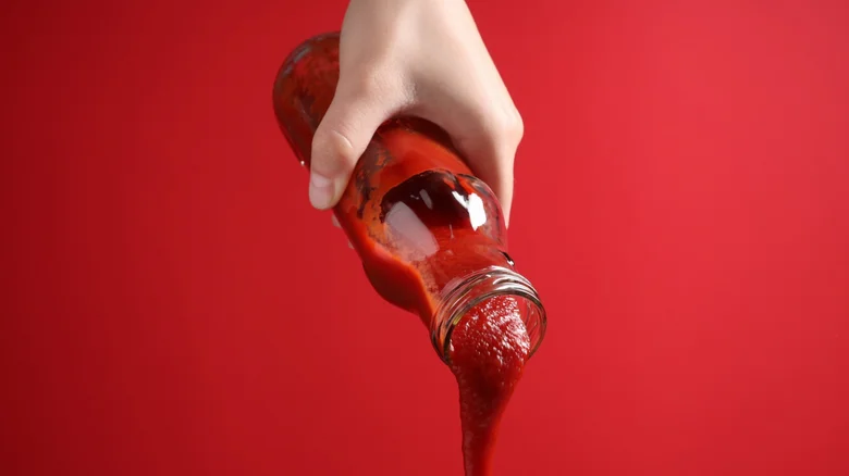 Saus Tomat Tak Mau Keluar? Simak Tips Ampuh Agar Tidak Tumpah