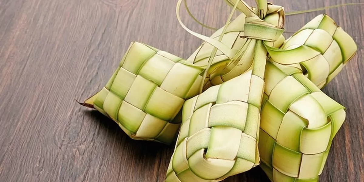 5 Tips Mudah Cegah Ketupat Jadi Becek dan Beraroma Asam