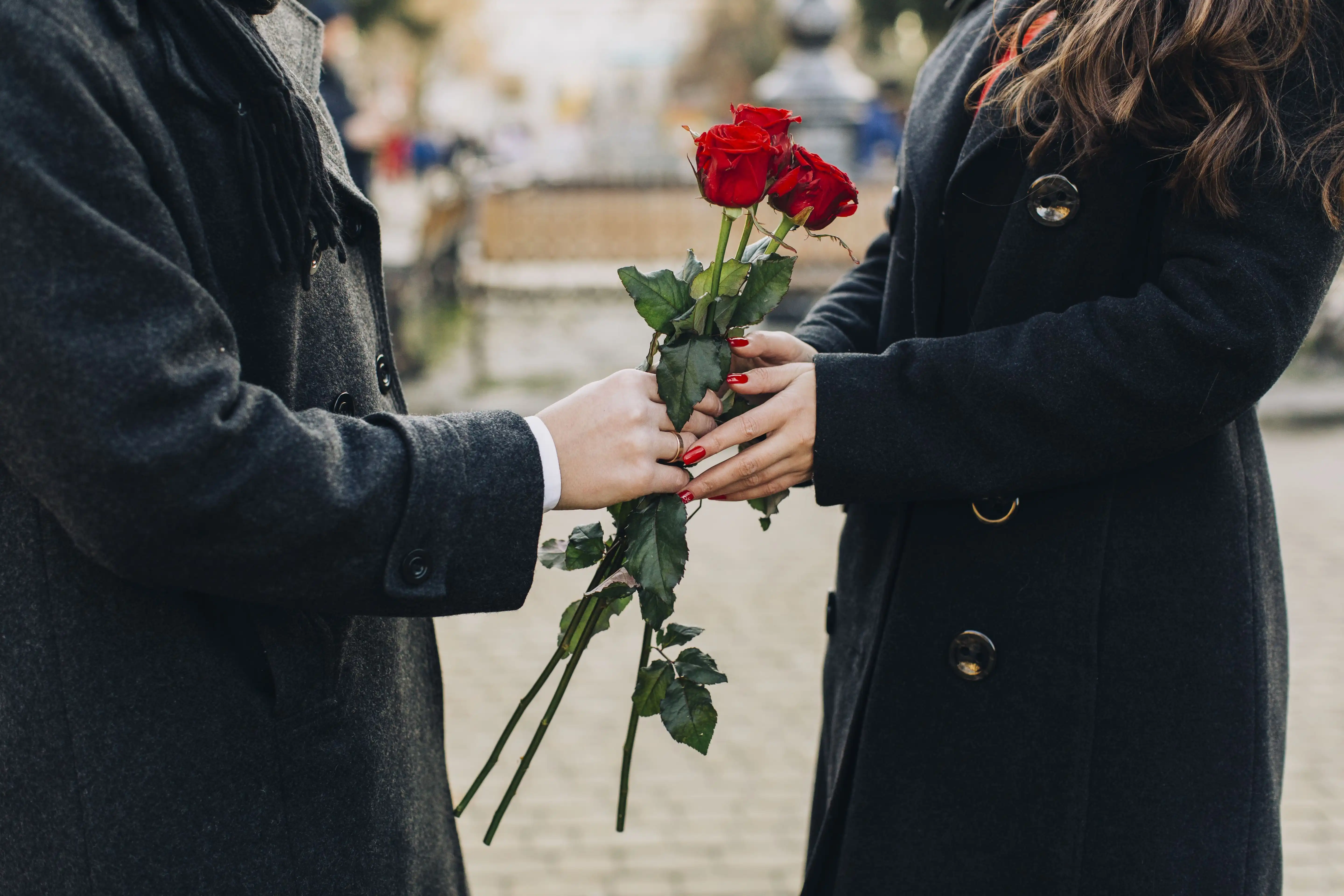 Jangan Cuma Pilih Warna! Tips Beli Bunga Biar Tetap Romantis