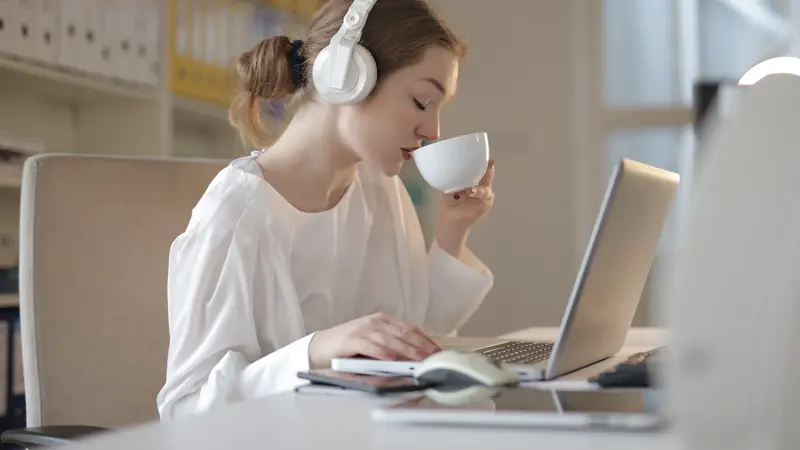 Kenapa Ada Orang Harus Dengar Musik Agar Bisa Konsentrasi?