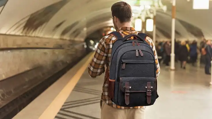 Musim Hujan Bikin Tas Bau? Ini Solusi Simpel yang Jarang Diketahui